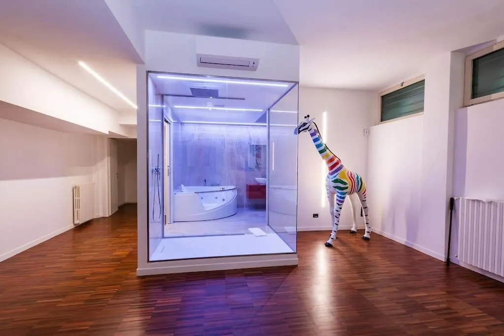 Apartment Luxury & Art A Due Passi Dall'Universita Bocconi Milan Italy