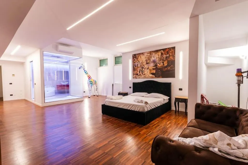Luxury & Art A Due Passi Dall'Universita Bocconi Milán Itálie